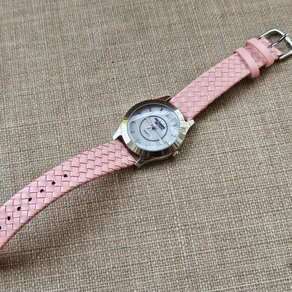 Twiggy London Wristwatch Pink Leather Strap White Face Quartz Analog Wrist Watch - Picture 7 of 12
